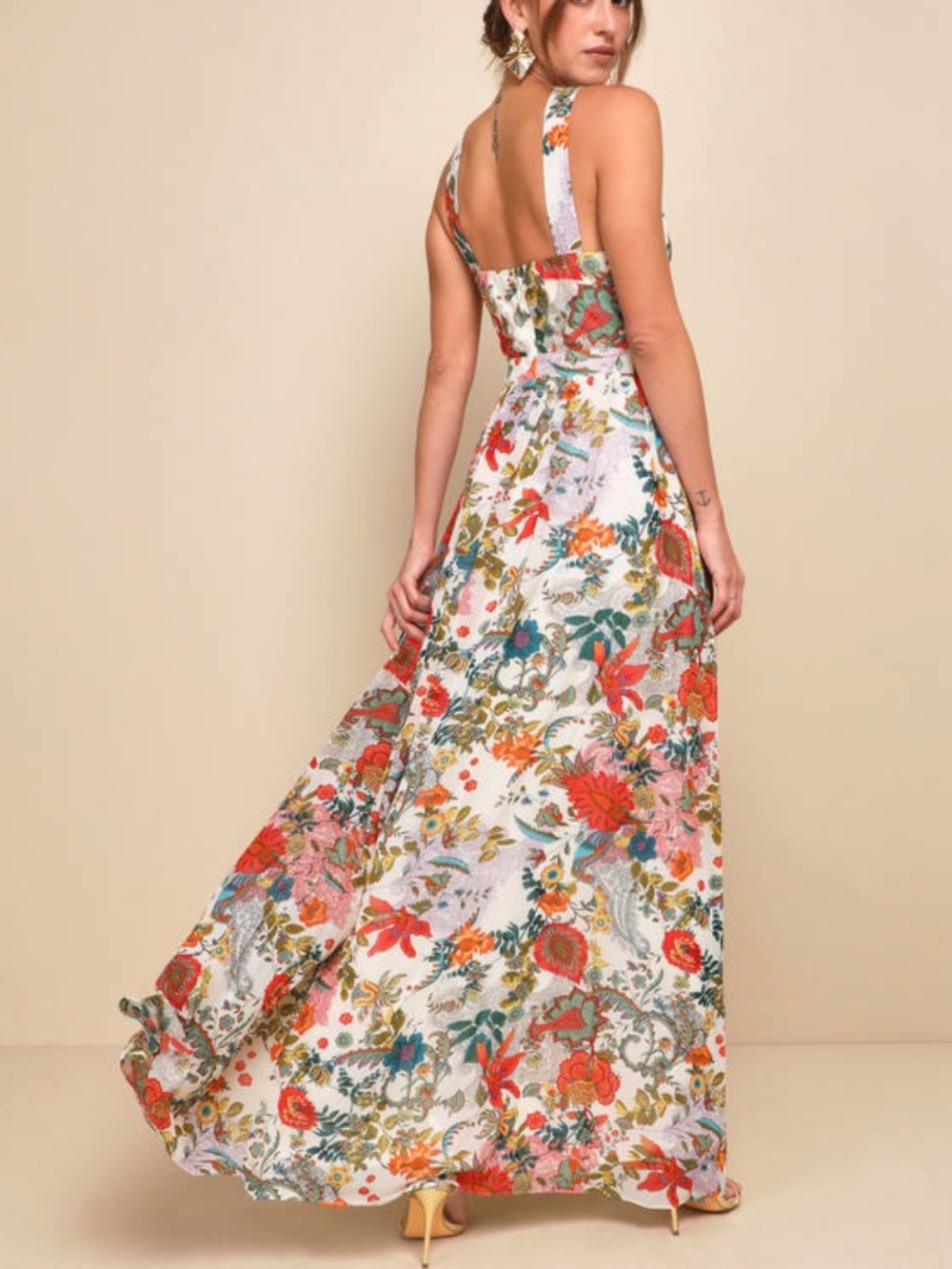 Lulu's White Floral Halter Maxi Dress with Multicolor Print. Size M. NWT - Picture 2 of 9